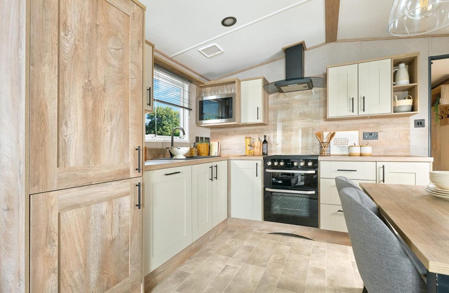 Emma'S Oasis 2-Bedroom Caravan At Durdle Door Sleeps 4 ウェスト・ラルワース エクステリア 写真